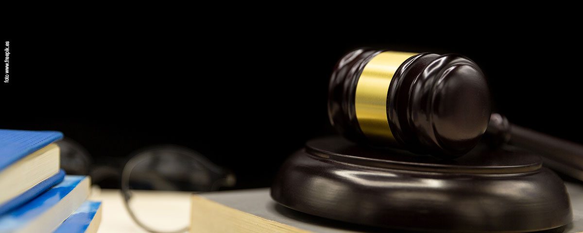 Cirug├¡a laparosc├│pica de colecistectom├¡a por secci├│n del conducto c├¡stico